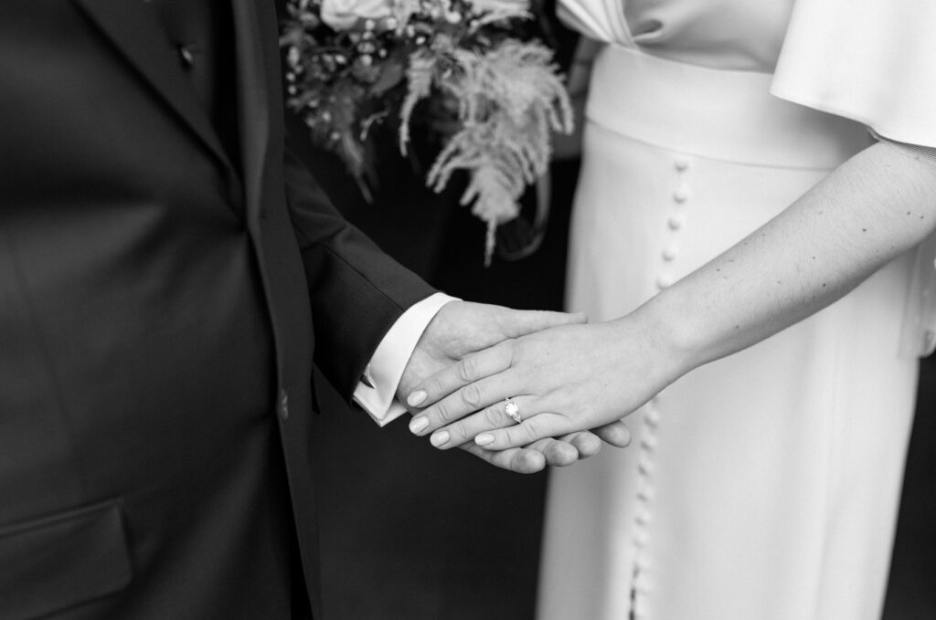 Mariage civil à la mairie de Nantes : alliances