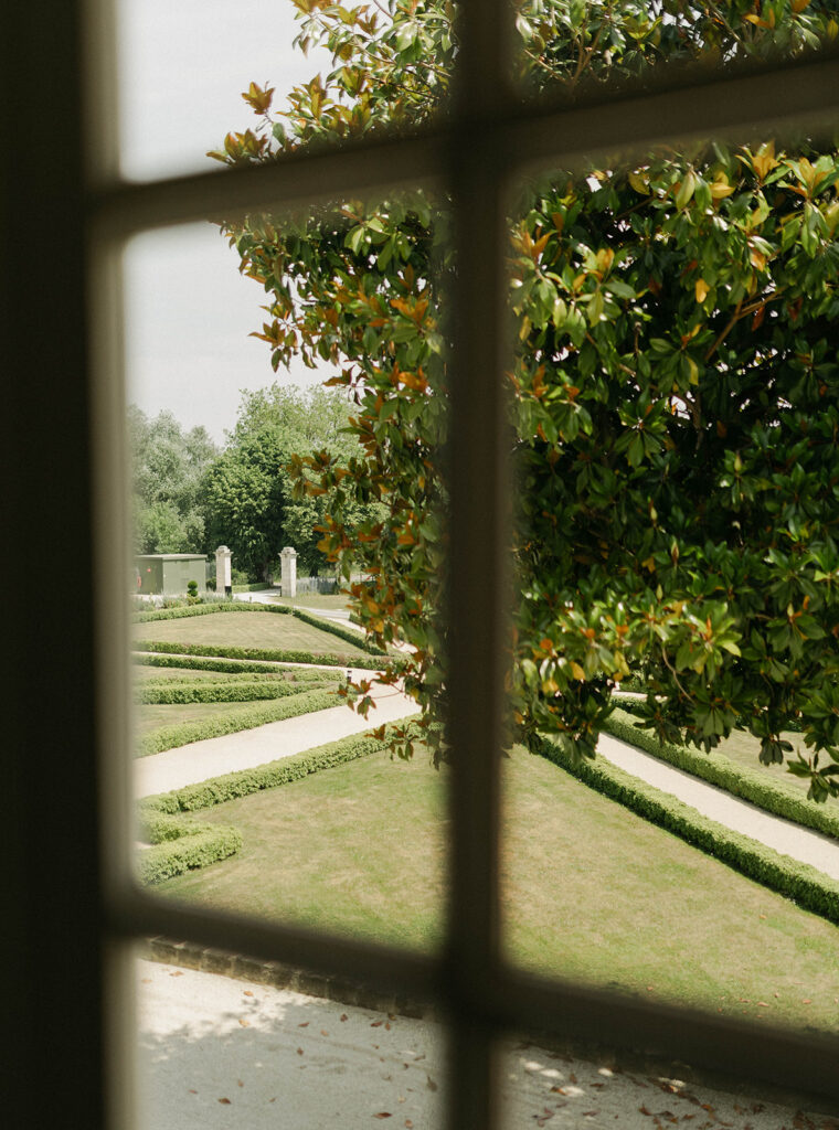 Abbaye de Villeneuve, Loire Valley wedding 