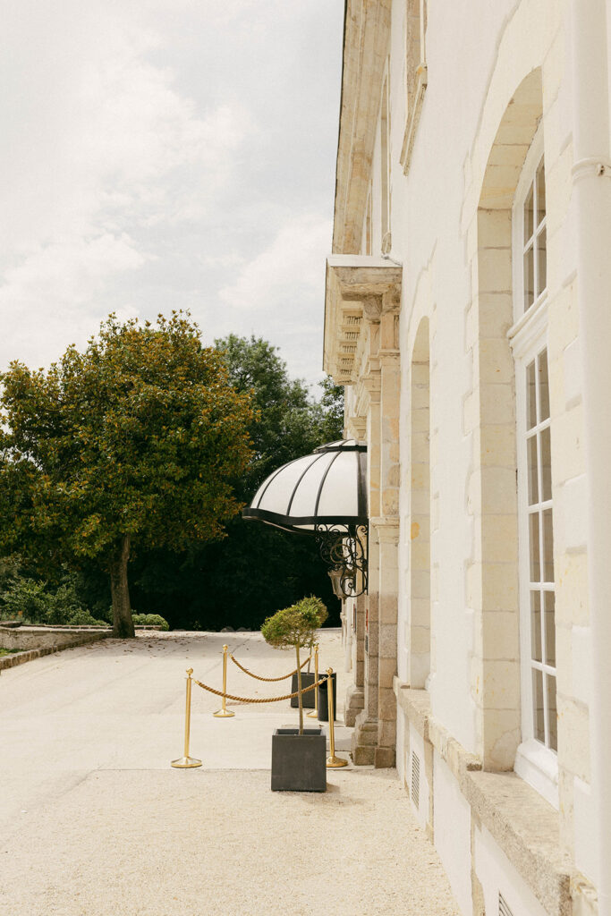 Abbaye de Villeneuve, Loire Valley wedding 
