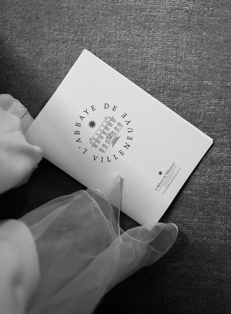 Abbaye de Villeneuve, Loire Valley wedding 