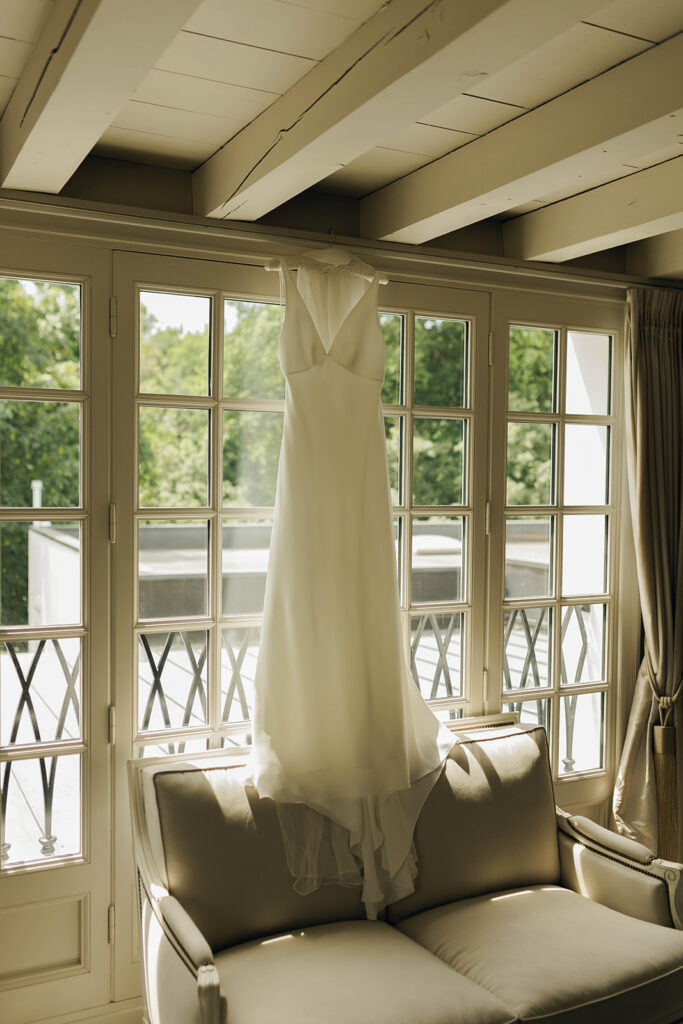 Abbaye de Villeneuve, Loire Valley wedding 